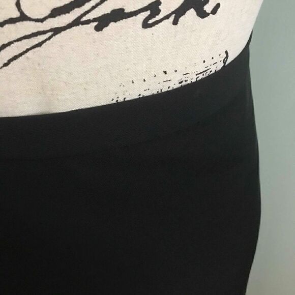 BLACK SKIRT BY JOHN PAUL RICHARD, SIZE 16 - Picture 3 of 4